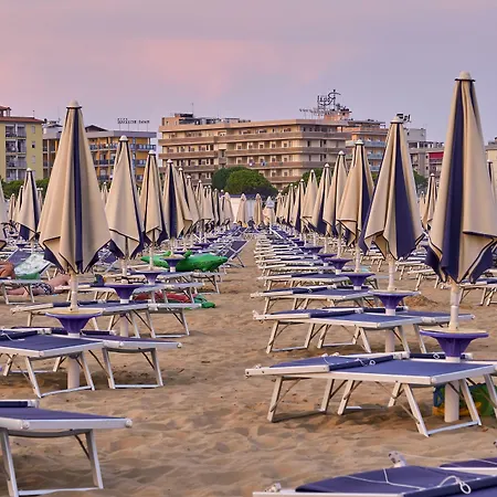 Flat For 5 In A With 12 Pools Bibione